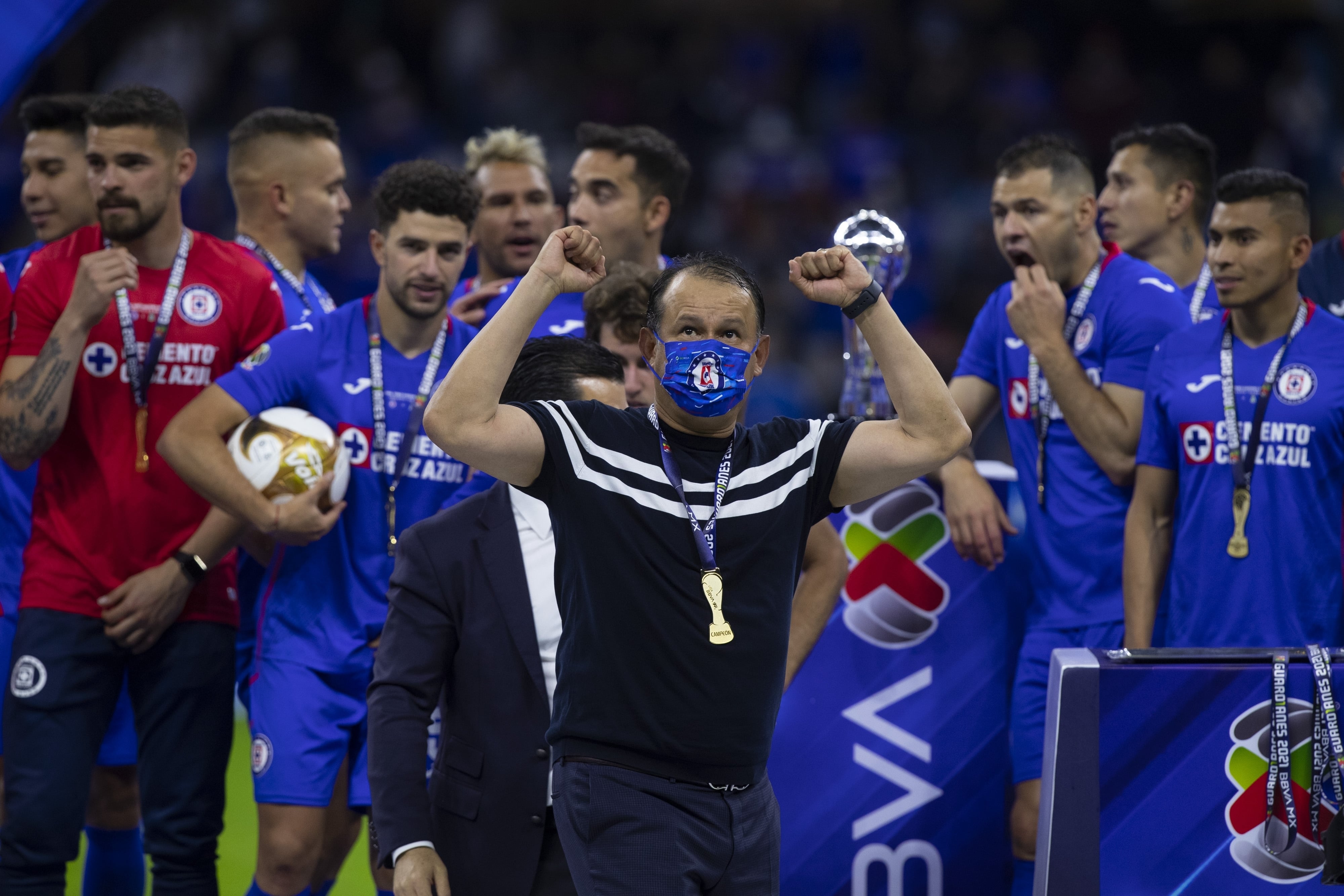 Cruz Azul gana su noveno título ante Santos