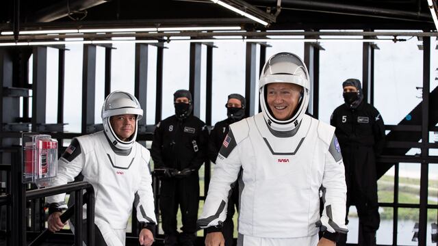 Astronautas Bob Behnken y Doug Hurley