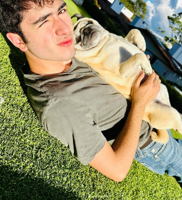 Diego Peña Díaz y su Pug