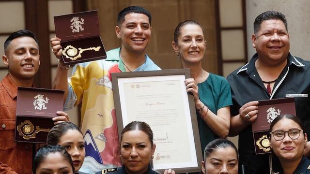 Claudia Sheinbaum reconoce labor de Eduin Caz y Grupo Firme