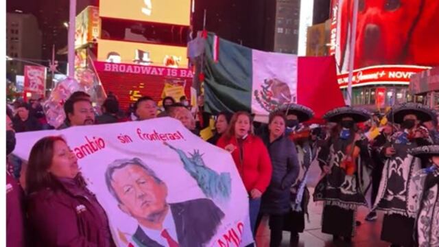 Mexicanos esperan a AMLO en Nueva York
