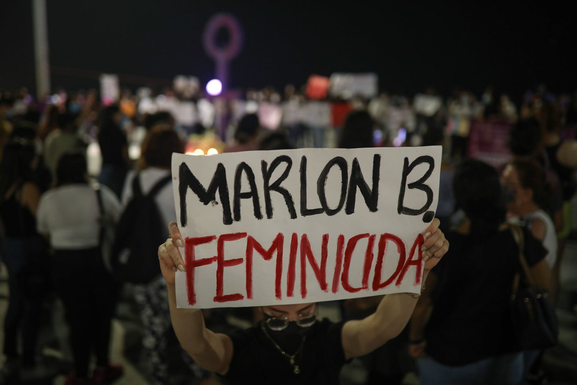 Protesta por Monse Bendimes
