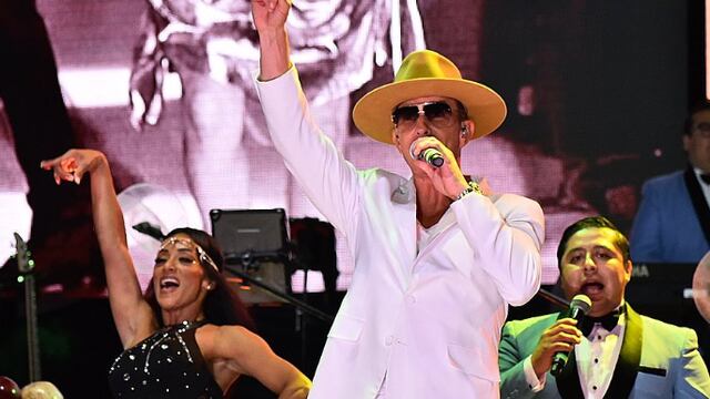 Erik Rubín en Cumbia Machine