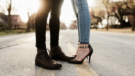 ¿Qué pasa si le regalas zapatos a tu pareja? Una teoría advierte lo terrible que es hacerlo