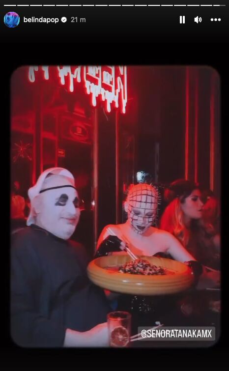 Belinda con su papá en su fiesta de Halloween.