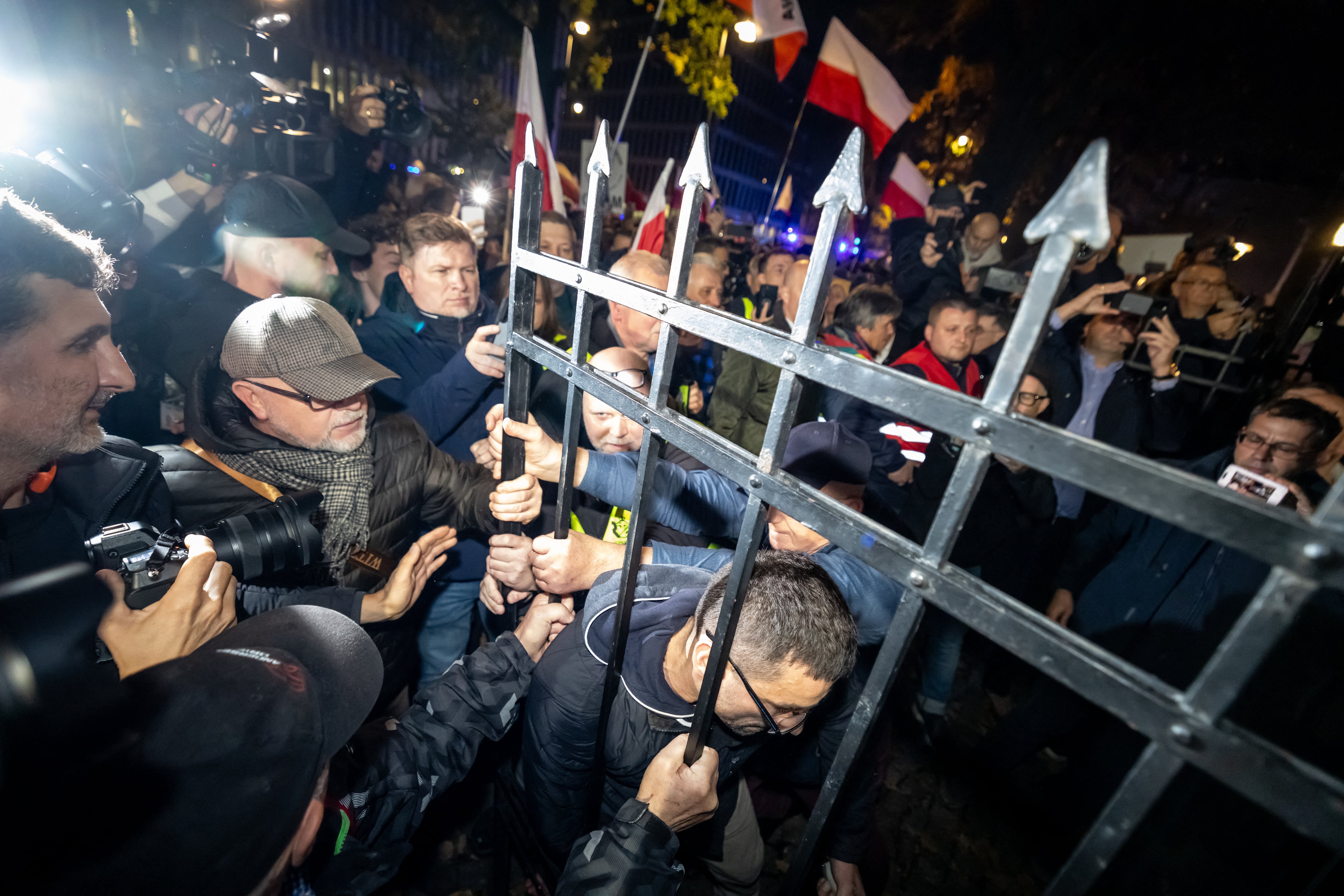 Polonia enfrenta una grave crisis institucional por el enfrentamiento entre Donald Tusk y Karol Nawrocki