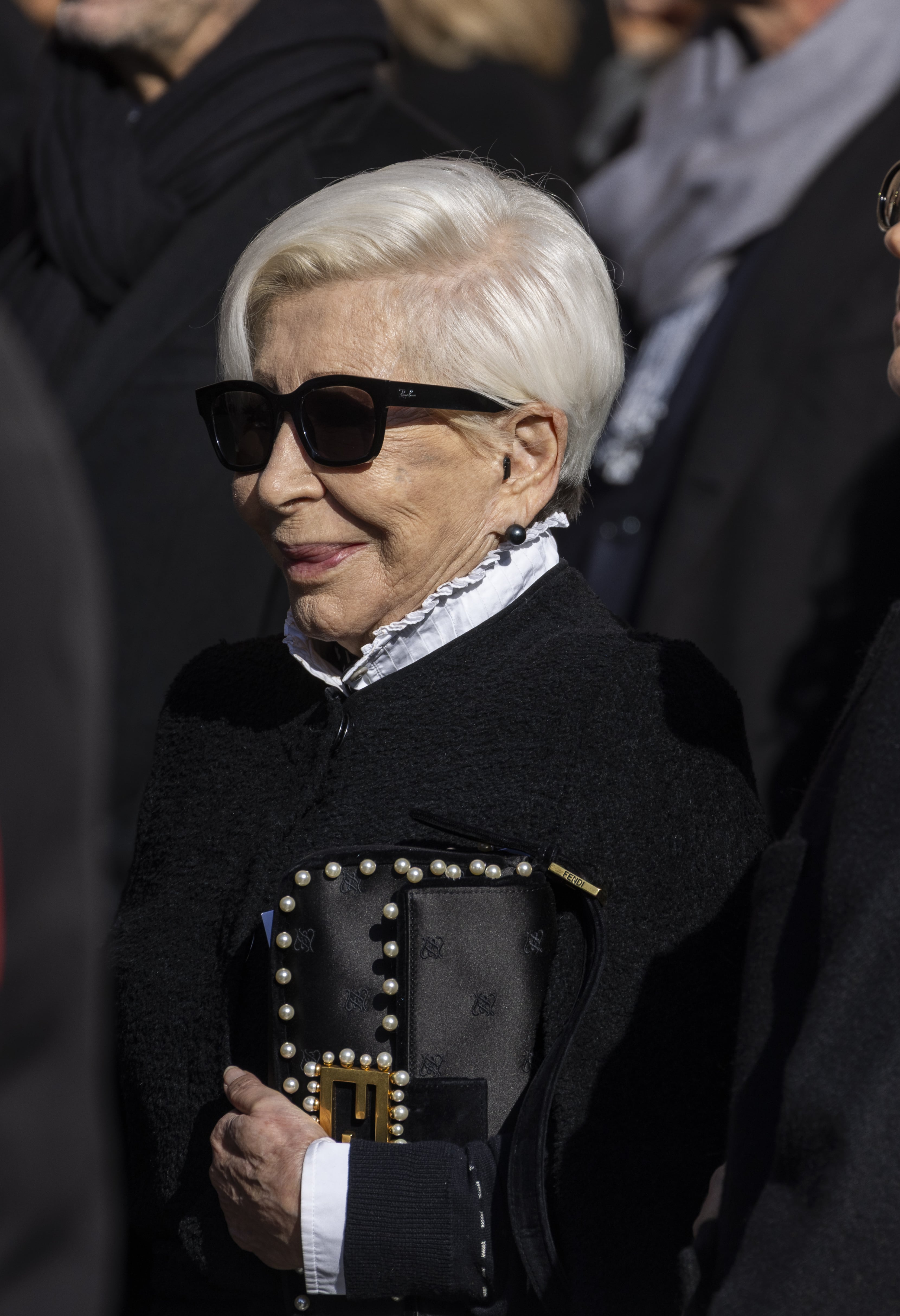 Anna Fendi en el funeral de Valentino Garavani