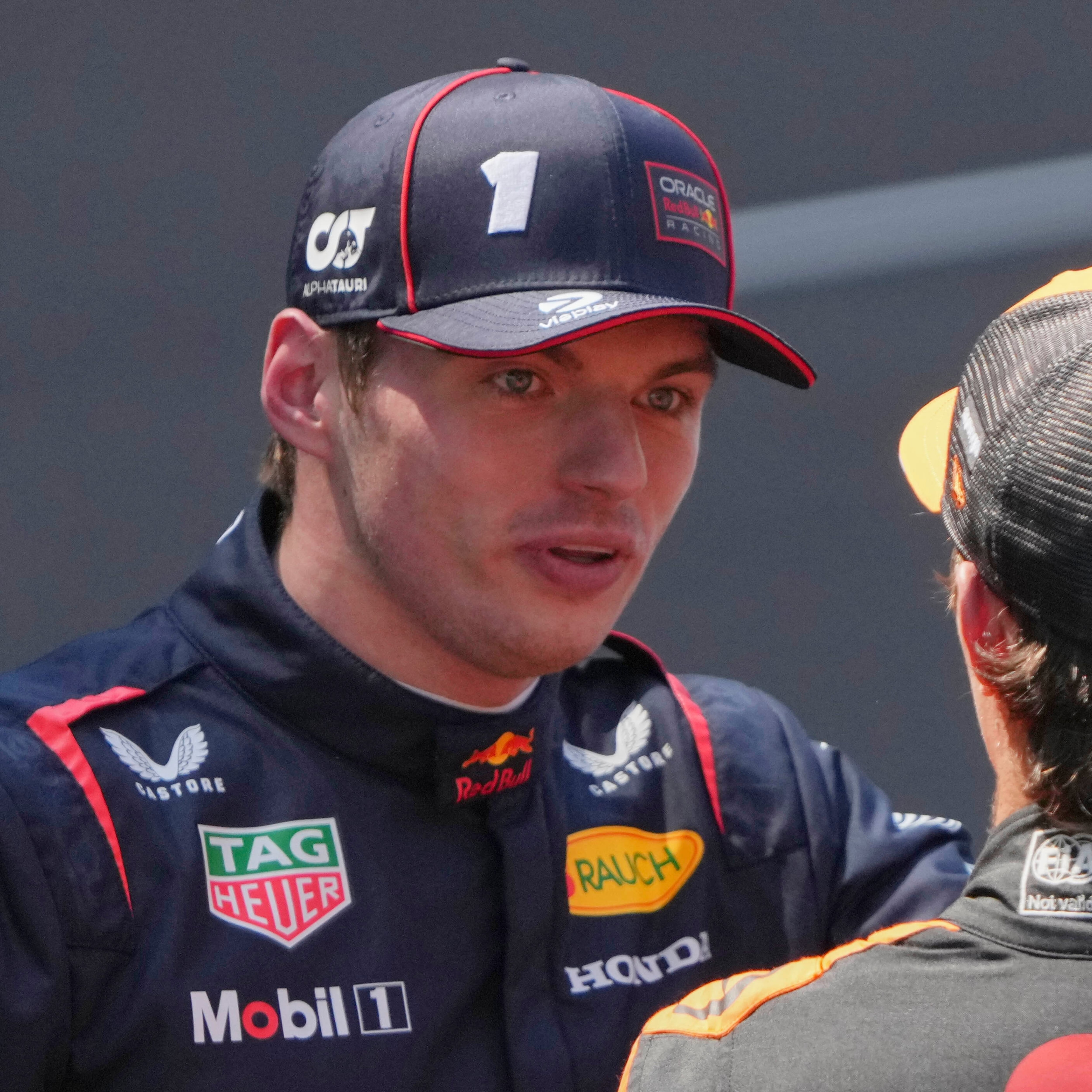 ¿Quiere a Checo Pérez de regreso? Max Verstappen dice que Liam Lawson tendría que dejar Red Bull