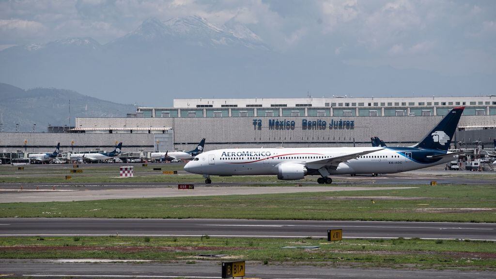 Avión de Aeroméxico sufre accidente en Cancún