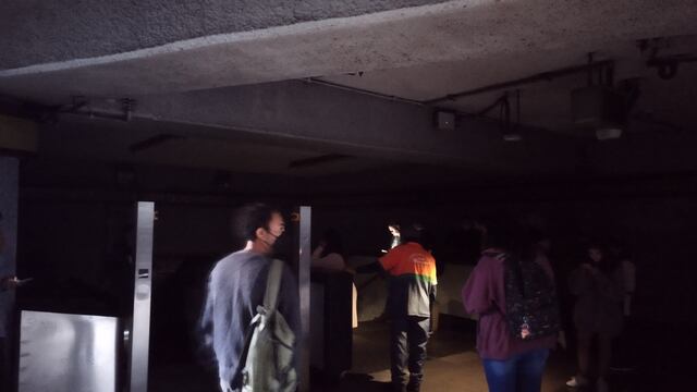 Línea 3 del Metro reporta fallas eléctricas dejando a cientos de usuarios a oscuras