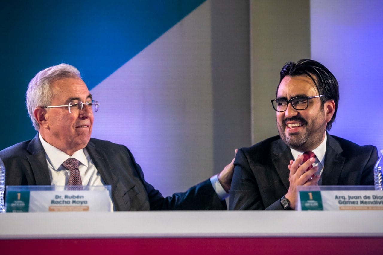 Gobernador Rubén Rocha Moya y el alcalde de Culiacán Juan de Dios Gámez.