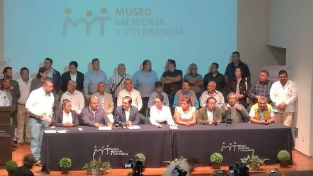 Renuncia al PRD alcalde de Nezahualcóyotl; anuncia nuevo movimiento