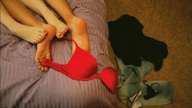 bragas y brasier tirados.