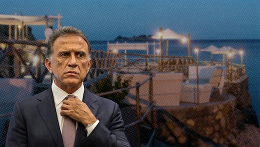 Miguel Ángel Yunes Linares es captado en exclusivo club de playa Conca del Sogno en Italia