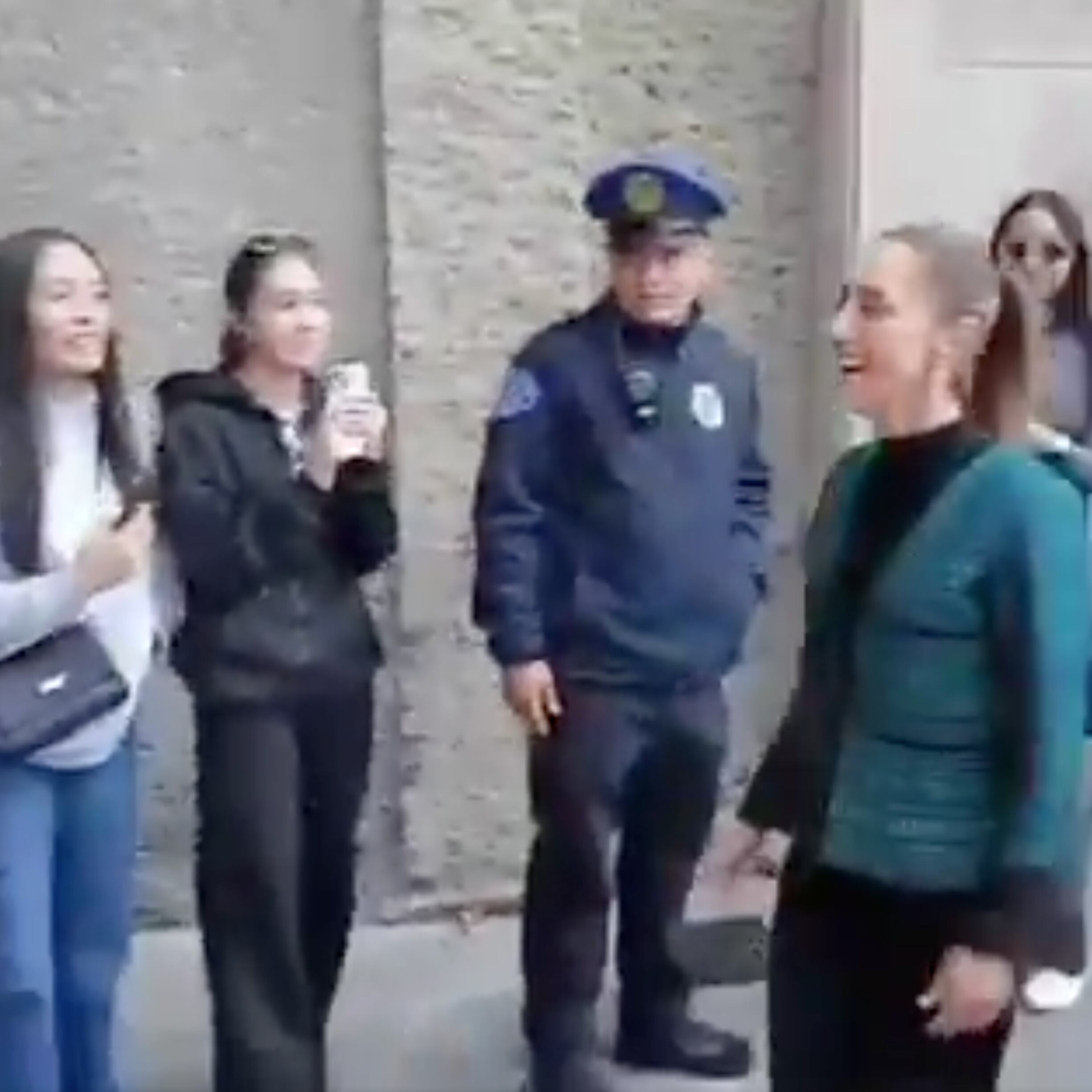 Lo que el acoso a Claudia Sheinbaum revela sobre el país que somos
