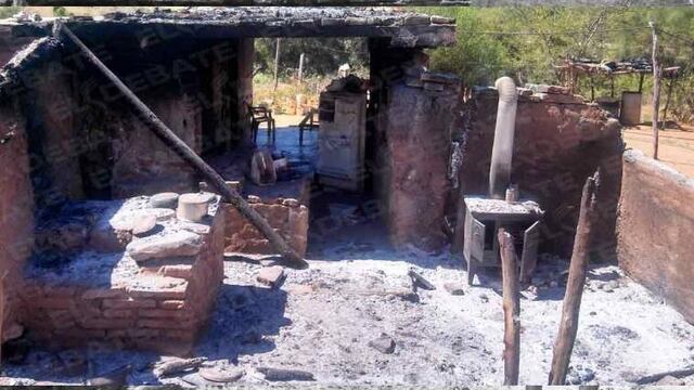 Queman casas tras enfrentamiento armado en Sinaloa