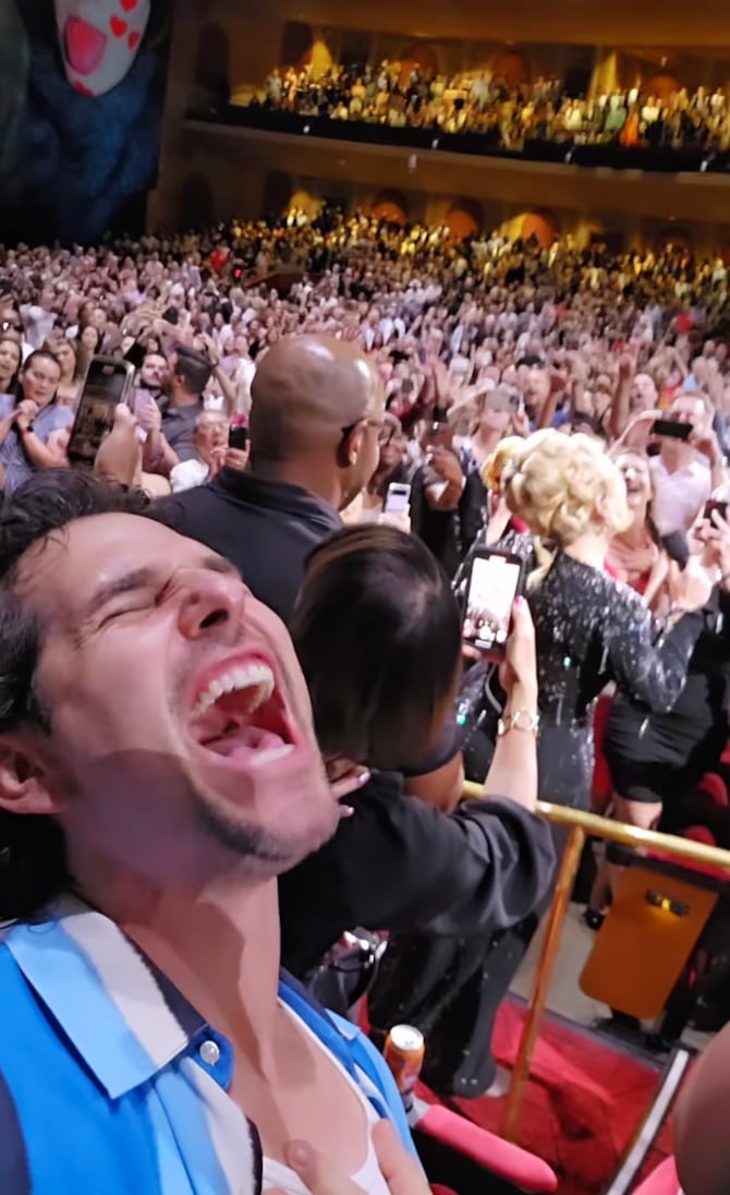 Alan Estrada en el concierto de Adele