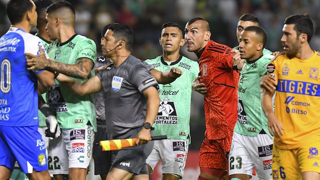 Jugadores Club Tigres reclaman