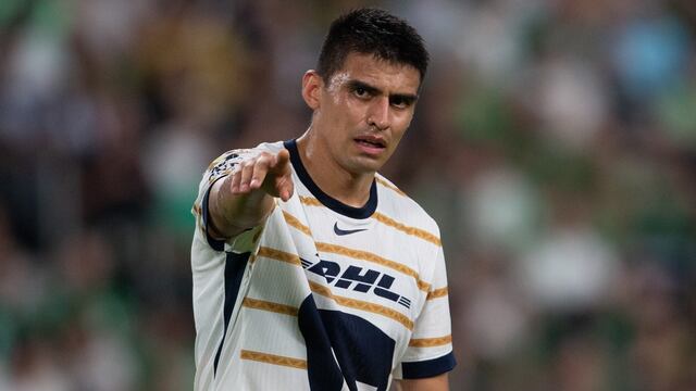 Guillermo Martínez, en un partido de Pumas de la Leagues Cup.