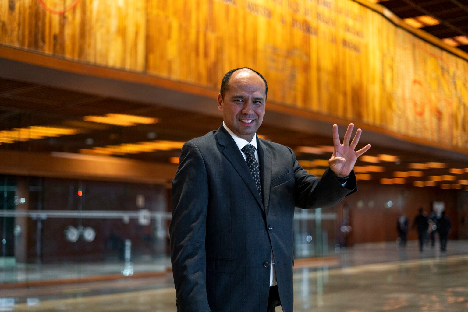 Alejandro Robles Gómez, diputado de Morena