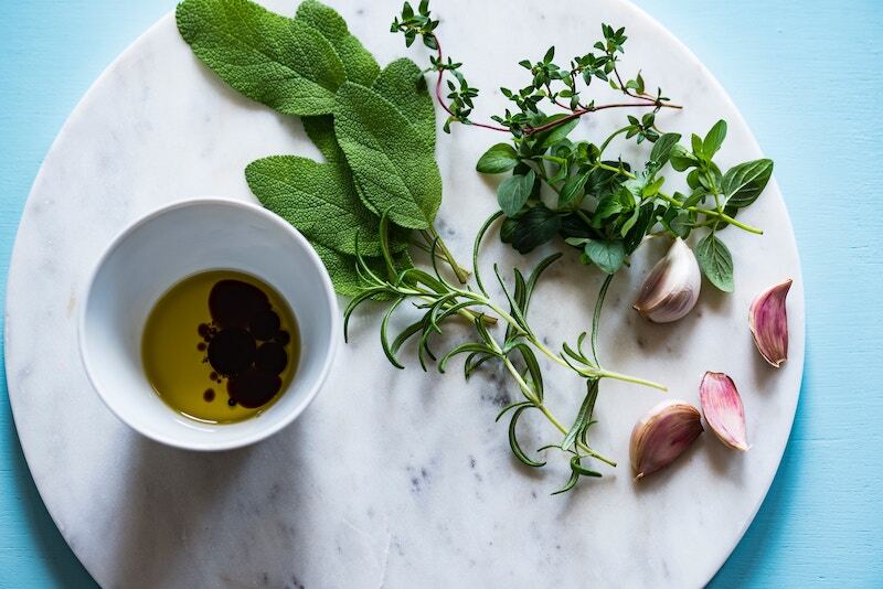 Por estas razones necesitas incluir al aceite de oliva en tu vida