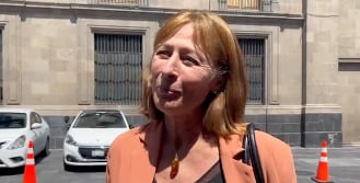 Tatiana Clouthier visita a AMLO en Palacio Nacional