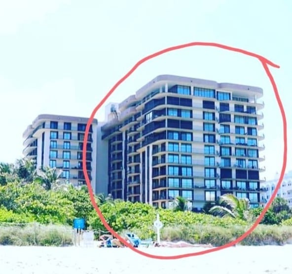 Edificio que se derrumbó/slavesofny/Instagram