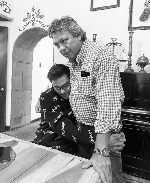 Carlos Rivera recuerda a su padre a un año de su muerte con desgarradoras palabras