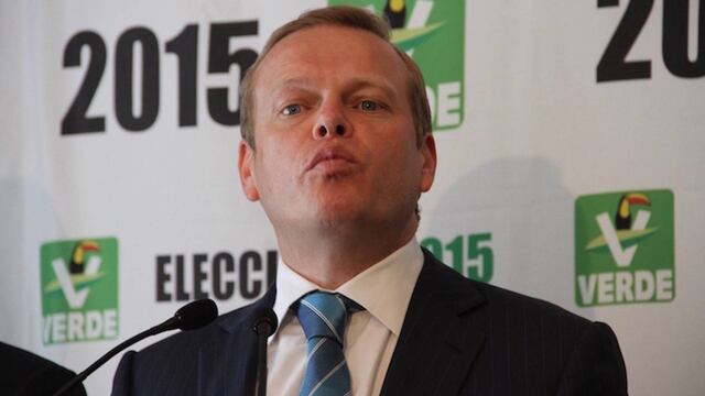 Arturo Escobar. Sin orden de aprehensión.