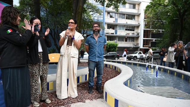 Alessandra Rojo de la Vega entrega rehabilitación de la Fuente del Hongo.