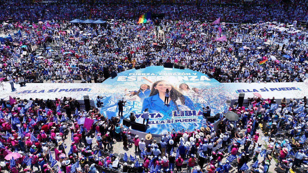 Ale Gutiérrez acompaña a Libia Dennise en cierre de campaña