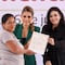 Evelyn Salgado entrega títulos de propiedad en Guerrero