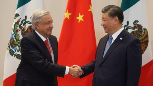 AMLO y Xi Jinping durante la APEC