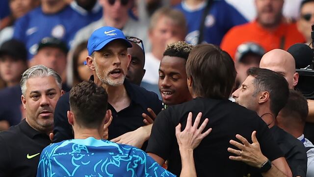 Pelea entre los entrenadores del Chelsea y Tottenham