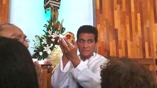 ¿Quién es el padre Lolo? José Aguayo es sacerdote de Zapopan