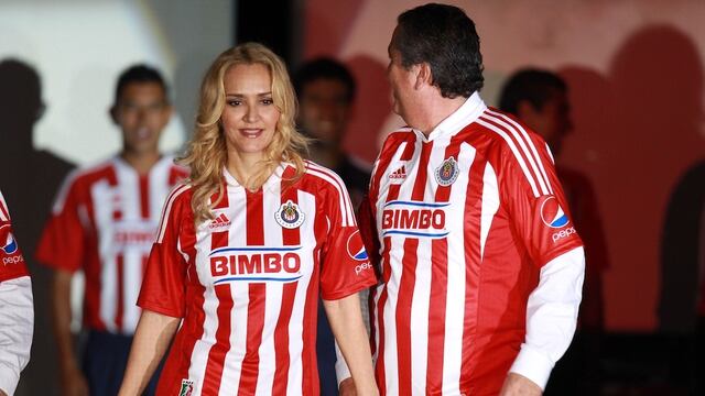 Vergara cedió muchas acciones de Chivas a Angélica Fuentes