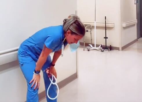 Enfermera graba TikTok tras muerte de su paciente