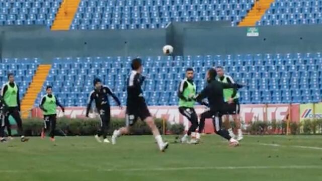 Florian Thauvin anotó un golazo en el entrenamiento.