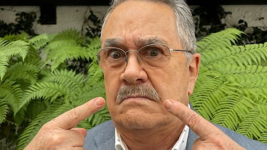“La gente es valorada por sus seguidores o ‘likes’”, critica Pedro Sola; lo tunden en redes
