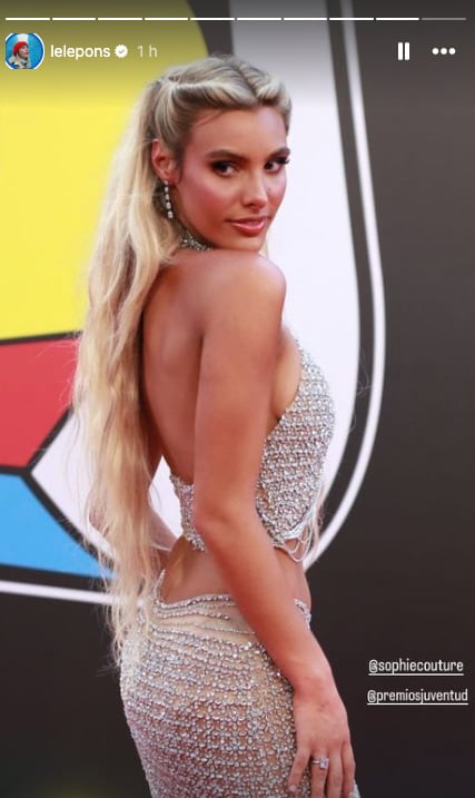 Lele Pons deslumbro en alfombra roja de Premios Juventud 2024