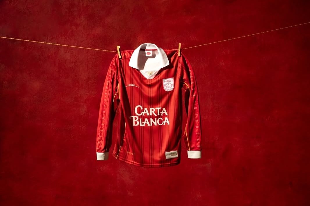 Playera Chiquitibum de Carta Blanca y Atlética