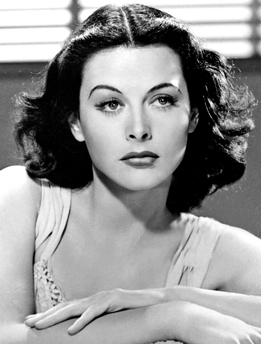 Hedy Lamarr, actriz de Hollywood e inventora del WiFi que inspiró el Día Internacional del Inventor