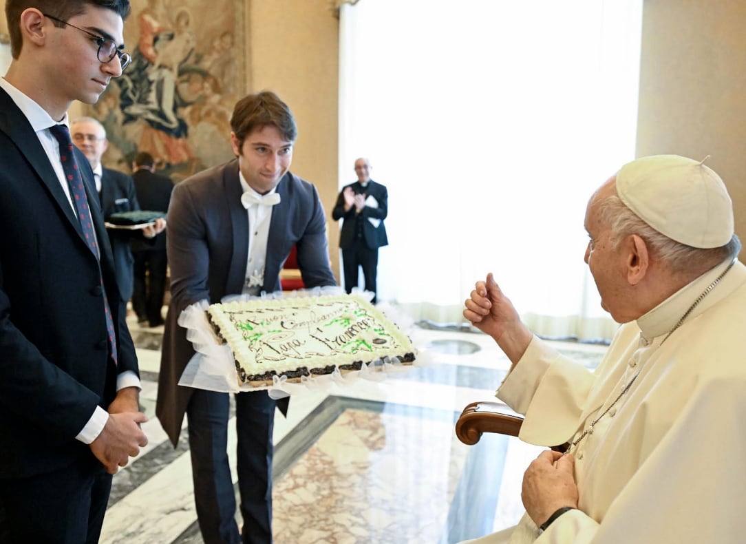 Papa Francisco celebra su cumpleaños 86