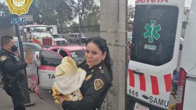 Policías auxilian a embarazada a dar a luz a bordo de un taxi