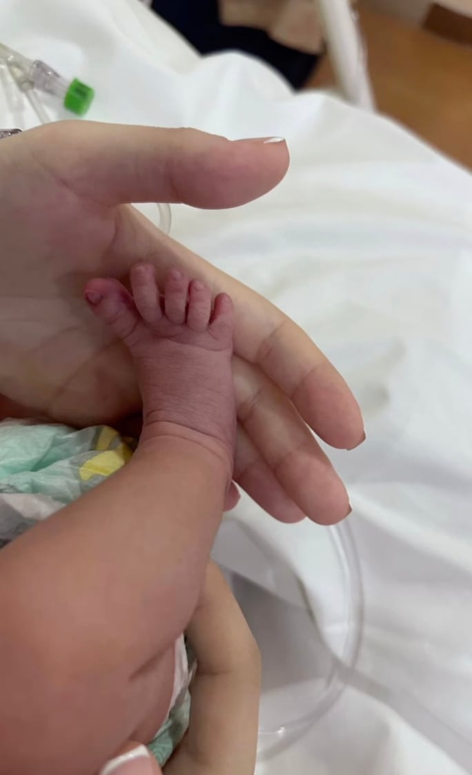 Tessa, la hija de José Eduardo Derbez y Paola Dalay, ya nació