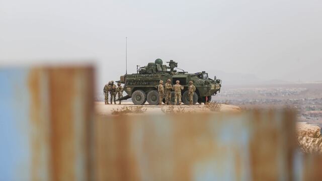 Estados Unidos coloca un tanque en la frontera entre El Paso y Ciudad Juárez