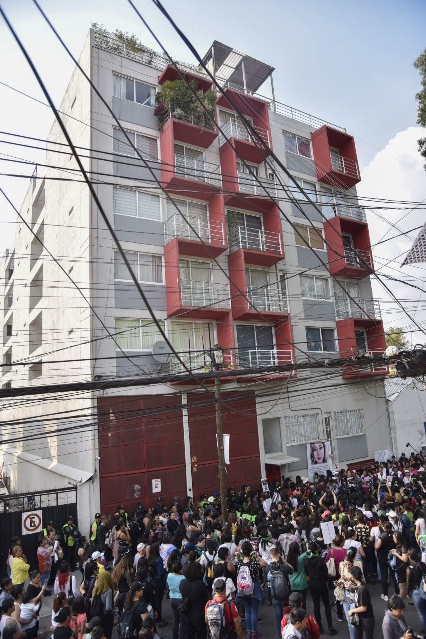Protesta en el edificio donde Ingrid fue asesinada