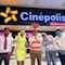 VIDEO: Disfraces de Intensamente 2 se hacen presentes en el cine y no podemos elegir a un solo ganador