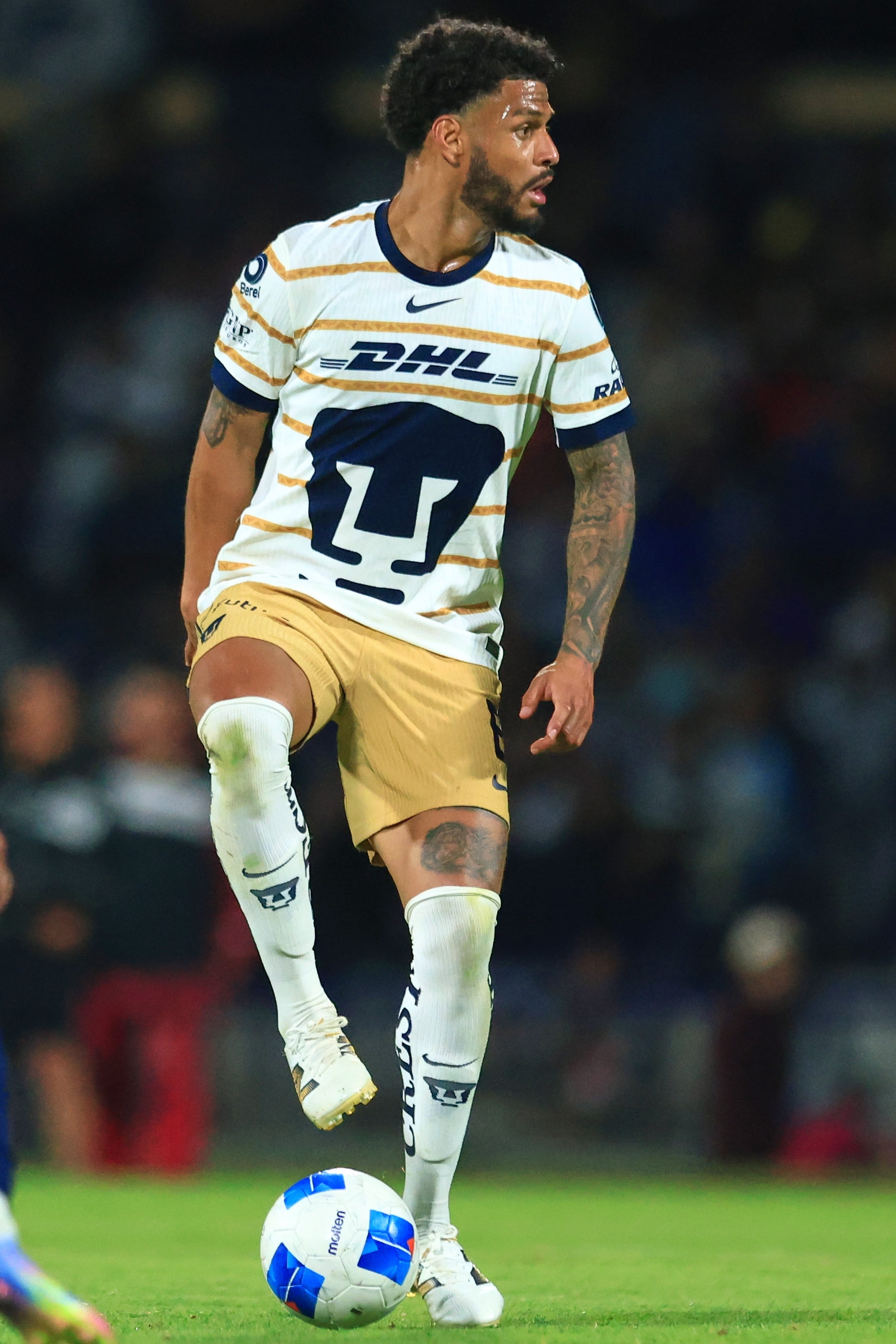 José Caicedo con i Pumas