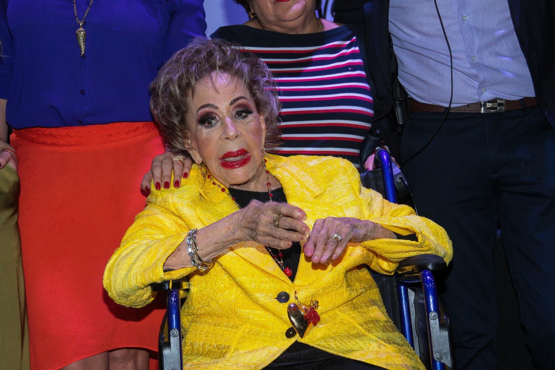 Silvia Pinal es dada de alta para pasar Año Nuevo 2024 en su casa y con su familia